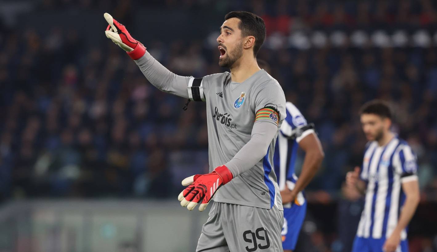 即使是场边 即使是场边