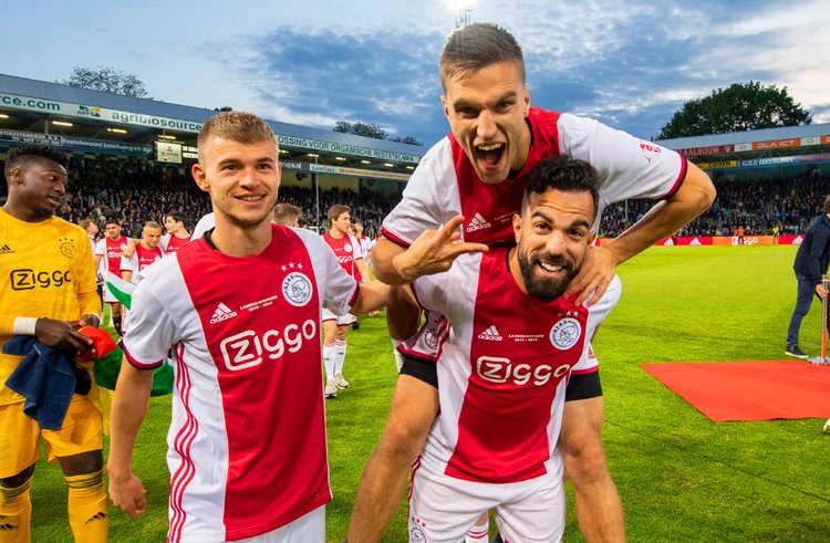 《守望先锋：归来》展示了全新英雄“渣客镇女王”在游戏中的实际